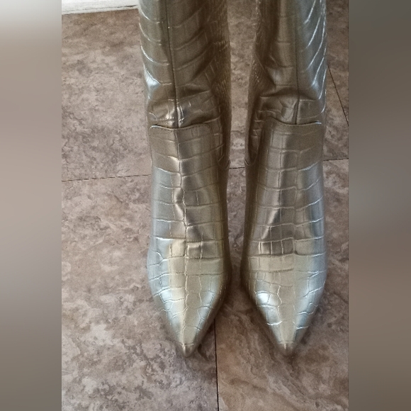 Gold calf boots - Picture 4 of 7